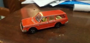 MAJORETTE 220 1/60 VOLVO 245 DL SW ROSSO VINTAGE - Foto 1 di 4