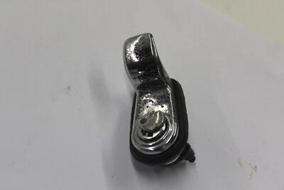 Una cerradura de maletero estilo temprano para Mercedes Benz 190SL Foto 1 de 4