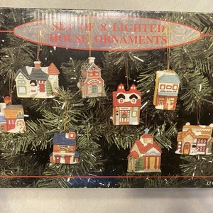 8er Set beleuchtete Haus Ornamente Urlaub Weihnachtsbaum Mantel Dekorationen 3"ea - Bild 1 von 12