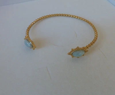 Bracelet jonc ouvert acier doré – Élégance intemporelle - Bijoux des Lys - Imagen 1 de 4