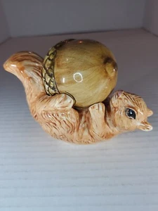 Squirrel With Acorn Salt And Pepper Shakers Wild Animals Decor Collectibles GUC - Picture 1 of 12