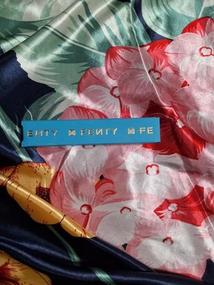 Туалетная вода для путешествий FENTY 0,33 унции / 10 мл спрей подлинная новая в коробке - Изображение 1 из 2