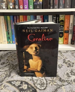 Coraline by Neil Gaiman (2002, Hardcover) First Edition! VG+! HCDJ! MAILS FAST! - Picture 1 of 8
