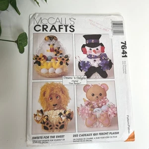 McCall's Crafts Sewing Pattern 7641 Gift Basket Decorations: Holiday, Animals - Picture 1 of 3