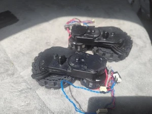 Left & Right Wheel for Ecovacs Deebot OZMO 950 T8 T9 T5 Series Robot - Picture 1 of 3