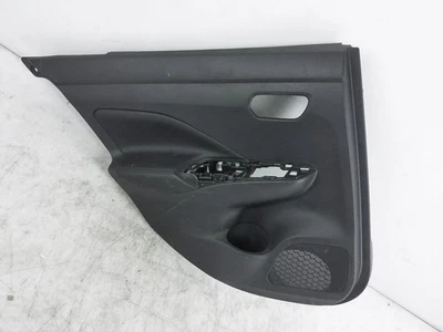 Panel revestimiento de puerta interior trasero izquierdo negro Nissan Versa 2020 4 puertas 82901-5Ee2a Foto 1 de 4