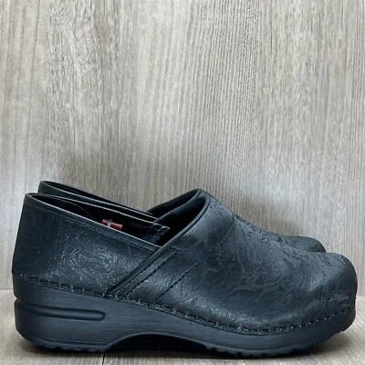 Sanita Shoes Womens Sz 38 Tooled Leather The Original Danish Clogs Slip On Black - Image 1 of 4