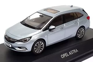 Modellino concessionario scala 1/43 OC10920 - OPEL ASTRA - MET LT BLU - Foto 1 di 6