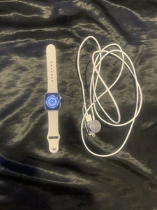 Apple Watch Series 9 GPS 41mm Smartwatch alluminum with Band 2024 - Photo 1 sur 4