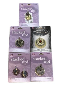 NWT Lot of 5  Pendants for Jewelry Making Crafting Cousin Cross Peridot Charm - Picture 1 of 8