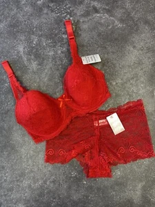 Red Lace Lingerie Set Lace Bra With Contrasting Lace Knickers Sizes 36D upto 46H - Picture 1 of 15