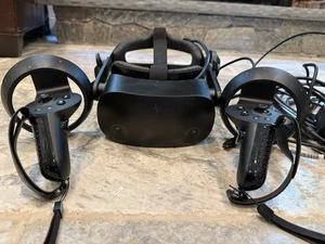 HP Reverb G2 VR Headset (Full Kit - Headset + Controllers) Works Great! ..read - Picture 1 of 13