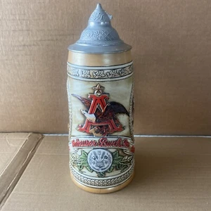 Anheuser Busch Budweiser Deckel Bierstein Limited Edition "A" Serie 62020 - Bild 1 von 5
