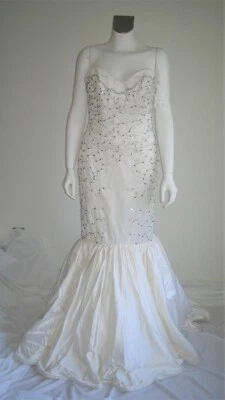 Vestido de noiva com decote e alargamento Sweetheart  - Imagem 1 de 4