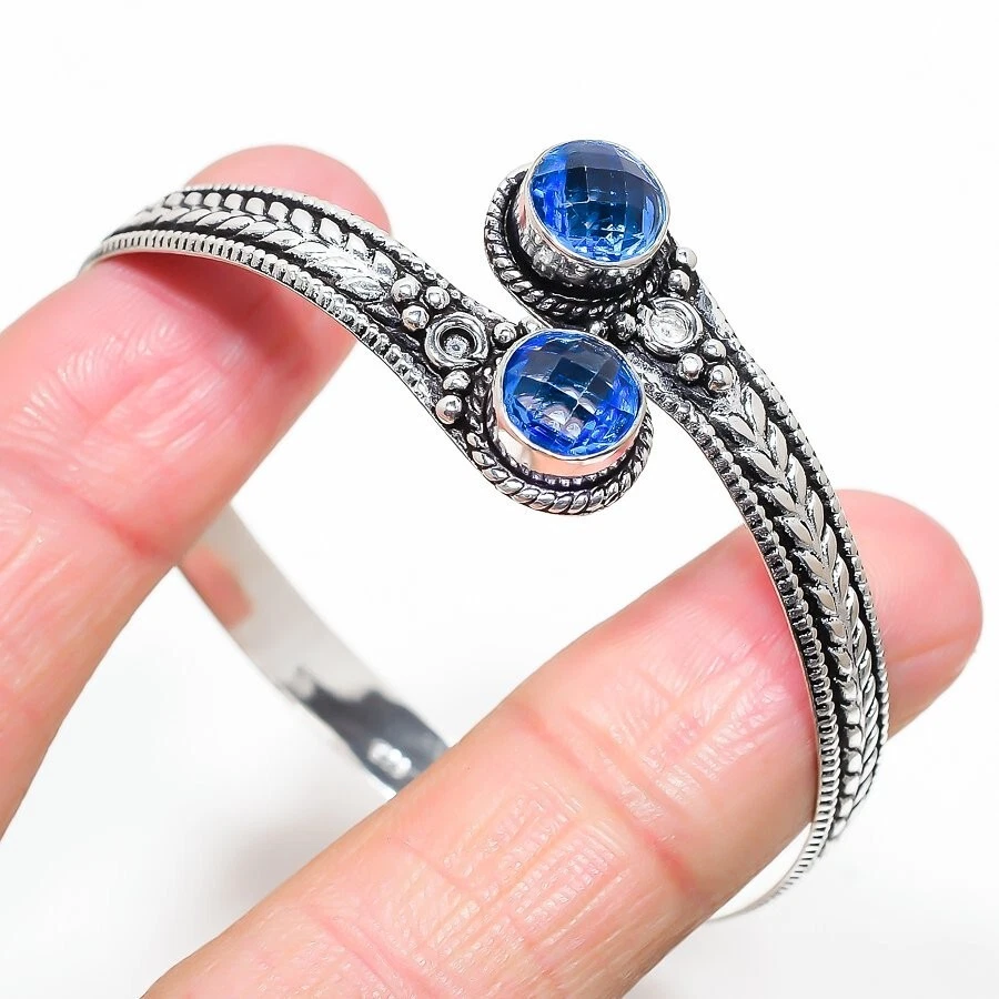 Brazalete de joyería de plata de ley 925 hecho a mano con piedras preciosas de topacio azul talla 7-8 Foto 1 de 1