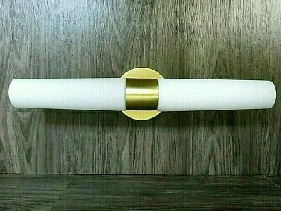 ARANDELA DE PAREDE GEORGE KOVACS P5042-248 VIDRO OPALA GRAVADO EM OURO MEL - Imagem 1 de 4