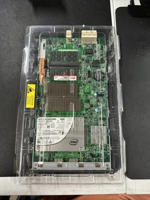 Placa de servidor multimedia Avaya S8300E S3 V4 (480 GB SSD / 16 GB RAM) Foto 1 de 4