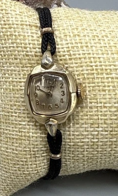 Banda de cuerda vintage Timex 364 manual llena de oro era correcta funcionando Foto 1 de 4