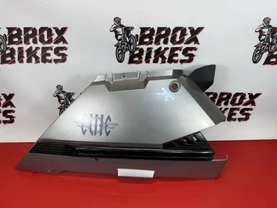 2007 年 HONDA ELITE 80 CH80 CH 侧盖面板左 LS 灰色灰色银色左侧 — 第 1/4 张图片