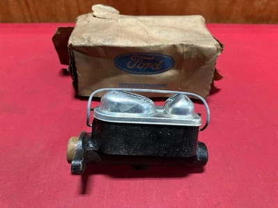 Nuevo de Lote Antiguo Ford Mustang 1972-1973 freno de disco cilindro maestro D3zz-2140-A Foto 1 de 4