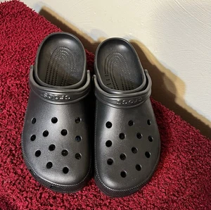 Crocs Classic Clog Men Slip On Shoes Water-Friendly Sandals Size 12 - Picture 1 of 15