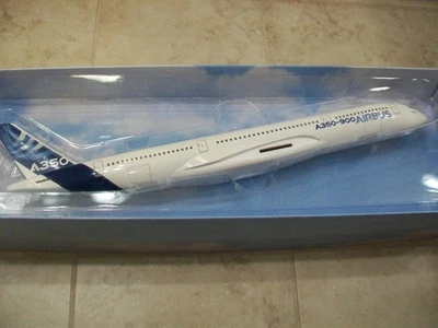 Skymarks Hogan Style Airbus House Livery A350-900 Model - Image 1 of 4