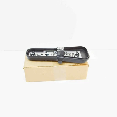 LR RANGE ROVER III L322 Rear Right Lamp Bulb Holder XFM500080 NEW GENUINE - Image 1 of 4