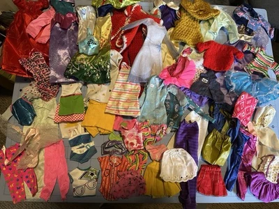 Enorme Lote De Colección A Moderna de Ropa para Muñeca Barbie Más de 50 Piezas Ver Todas las Fotos Foto 1 de 4