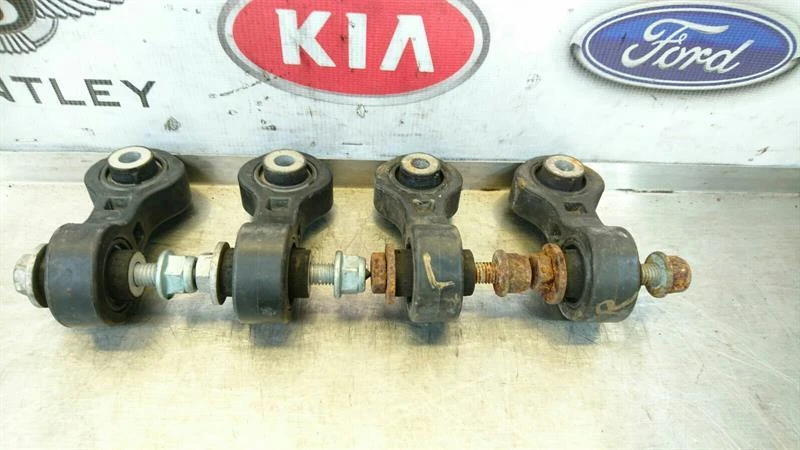 2x AUDI Q5 2.0 TFSI A4 B8 A5 A6 A7 2X ANTI ROLL BAR LINK 8K0505465G A6 C7 - Image 1 of 2