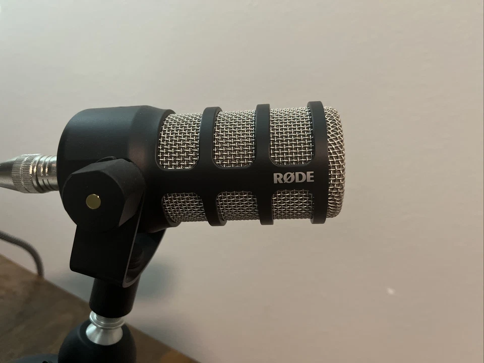 Rode PodMic Cardioid Dynamic Broadcast Microphone, Black - Image 1 of 1