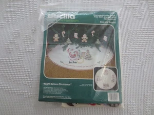 Bucilla NIGHT BEFORE CHRISTMAS 45" Kreuzstich BAUMROCK/8 ORNAMENTE SET 82169 - Bild 1 von 7