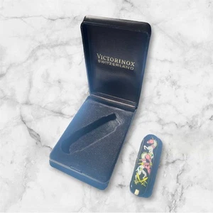 VICTORINOX ARTWORK EDITION Adapter Ja1-01 Multi Tool - Picture 1 of 15