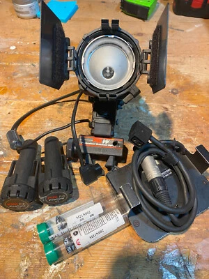 PAG LIGHT POWER ARC HMI WHEN YOU NEED TO THROW YOUR KEY LIGHT - Image 1 of 4