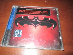 CD : MUSIC AND INSPIRED BY THE BATMAN & ROBIN MOTION PICTURE INTROVABILE - Imagen 1 de 3