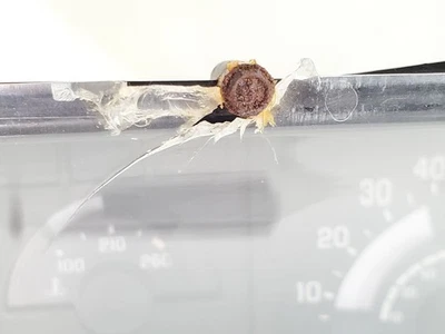 1988 GMC C1500 OEM Speedometer Has Some Cracks On Screen See Pictures - Image 1 of 4