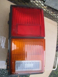 Jeep Cherokee 1984-1996 luz trasera con enchufes lado del pasajero conductor diario usado - Imagen 1 de 4