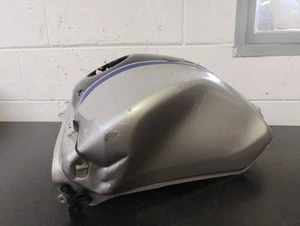 SERBATOIO BENZINA    ORIGINALE   YAMAHA MT 09 SP  ANNI  2022 2003 2004 - Foto 1 di 23