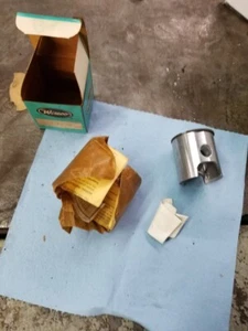 NOS Wiseco Piston .50 Kawasaki 350 Triple 152P2 - Imagen 1 de 2