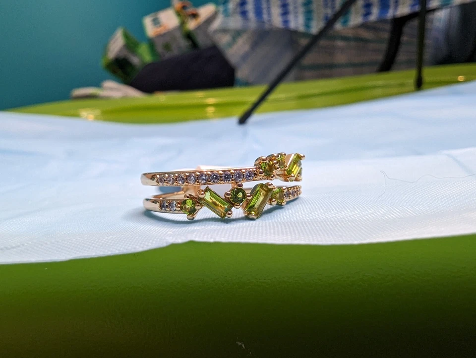 Bomb Party Ring RBP6372 I'm Coming Back For You Peridot Size 10 Rhodium Plating