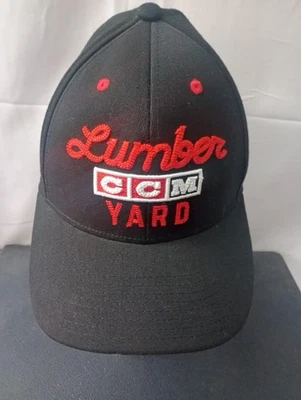 Boné Snapback NHL CCM Quintal de Madeira Chapéu Hóquei Retrô Preto/Vermelho Escrita  - Imagem 1 de 4