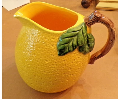 Jarra jarra italiana estilo mayólica de cerámica con forma de limón de 7" de alto linda de colección Foto 1 de 4