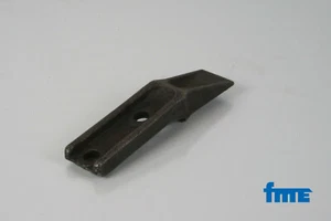 10er-Pack Baggerzahn Anschraubzahn Flachzahn Schaufelzahn Lochabstand 84 mm - Picture 1 of 2