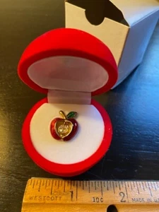 Christmas ornament Velvet Apple case with Apple pin - perfect gift for teacher! - Picture 1 of 4