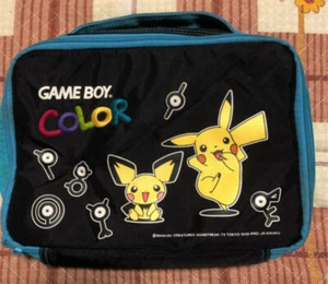 Estuche de Transporte Gameboy Color GBC Pokémon *Pikachu Sin Usar* Bolsa Game Boy Raro - Imagen 1 de 4