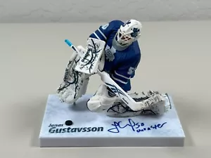 Foglie d'acero firmate Jonas Gustavsson serie 24 NHL McFarlane COA Monster con iscrizione - Foto 1 di 4