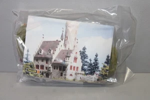 Faller Bausatz Hintergrundschloss - Burg Spur N OVP - Bild 1 von 2