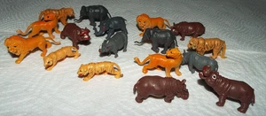 17 VINTAGE PLASTIC TOY ZOO ANIMALS ALL MARKED LARAMI CORP. HONG KONG READ!!! - Picture 1 of 16