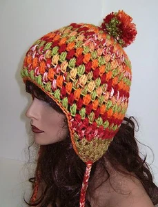 CAPPELLO DONNA ALL'UNCINETTO MULTICOLORE ROSSO PARAORECCHIE STILE PERUVIANO BERRETTO BOHO SNOOD BEANIE - Foto 1 di 7