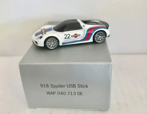 (12) * PORSCHE * 918 SPYDER * MARTINI RACING * USB STICK * NEU MIT OVP - Afbeelding 1 van 1