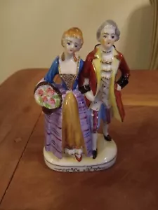 Vintage besetztes Japan Porzellan handbemaltes Kolonialpaar 5 1/2" Figur - Bild 1 von 3